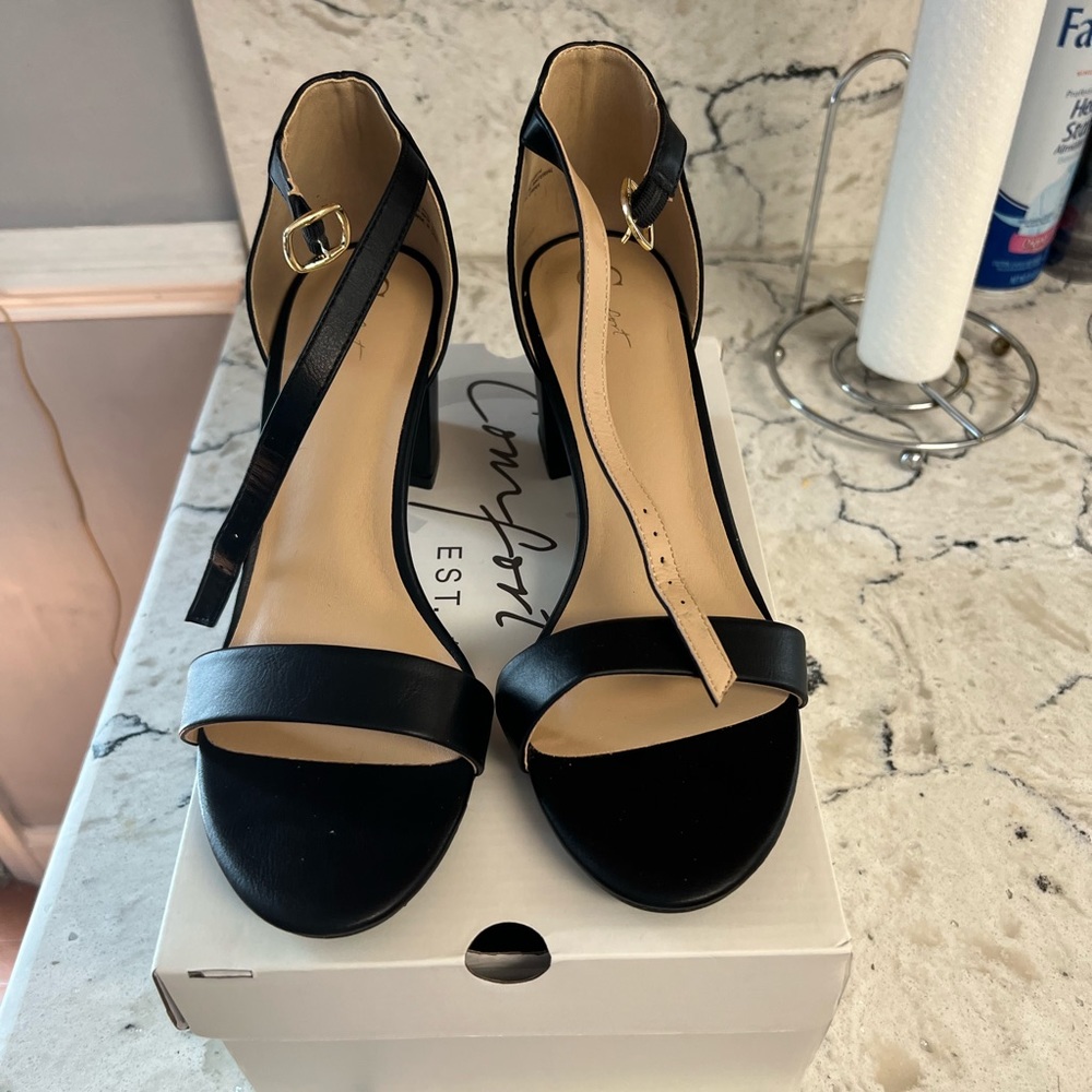Comfort heels from Catos